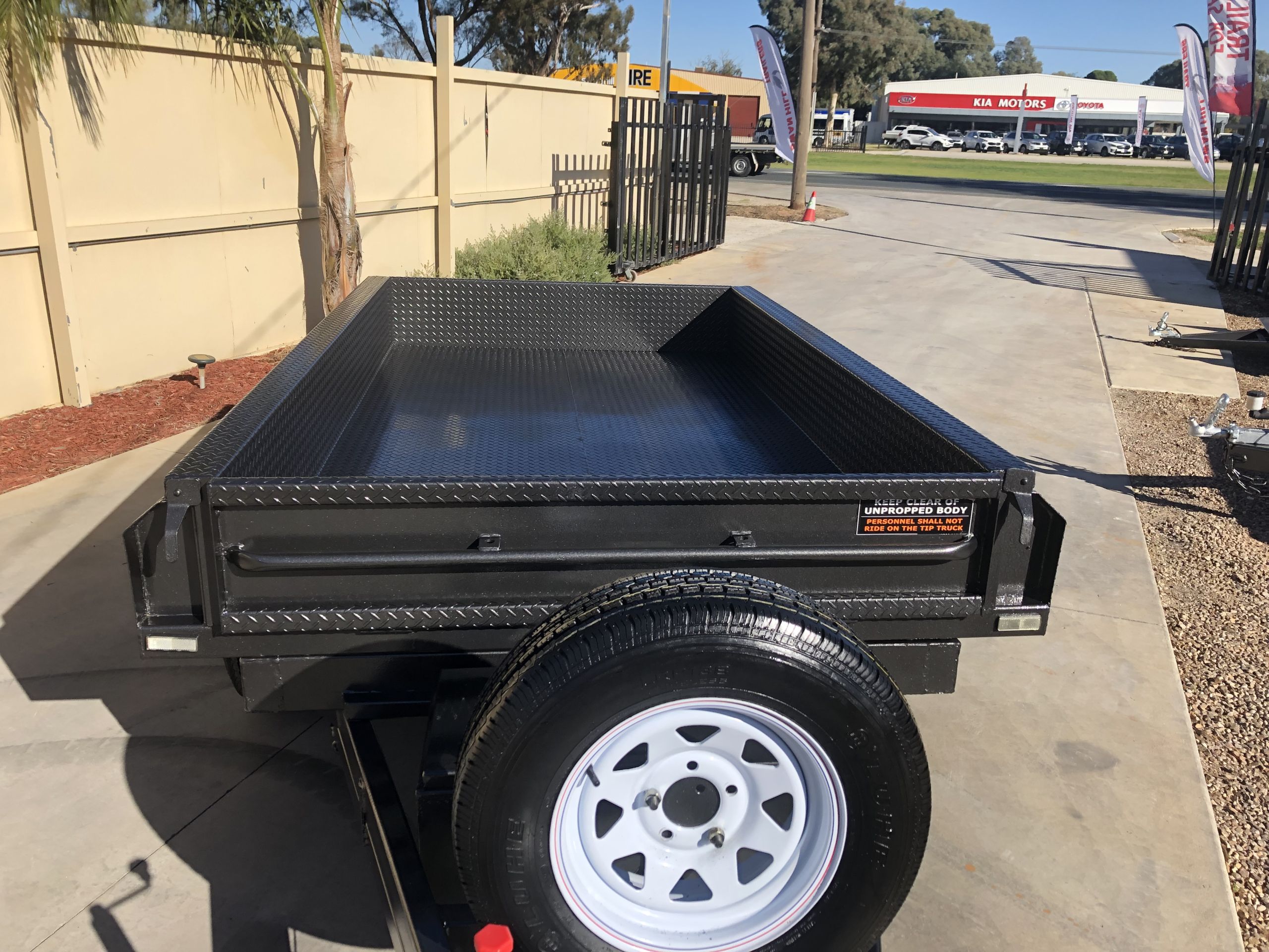 8x5 Deluxe Heavy Duty Tandem Hydraulic Tipper Trailer for Sale - Brisbane — image 13