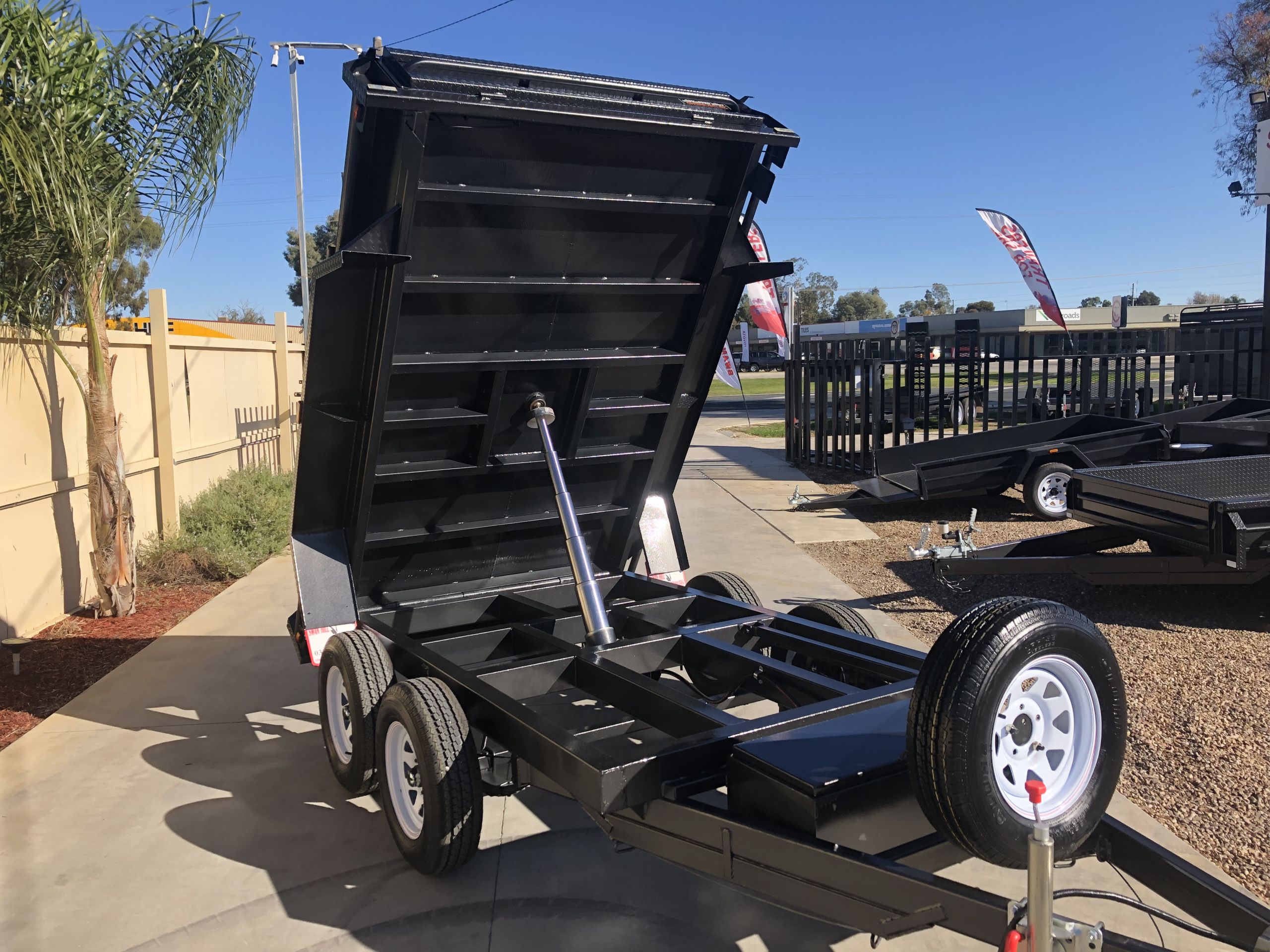 8x5 Deluxe Heavy Duty Tandem Hydraulic Tipper Trailer for Sale - Brisbane — image 3