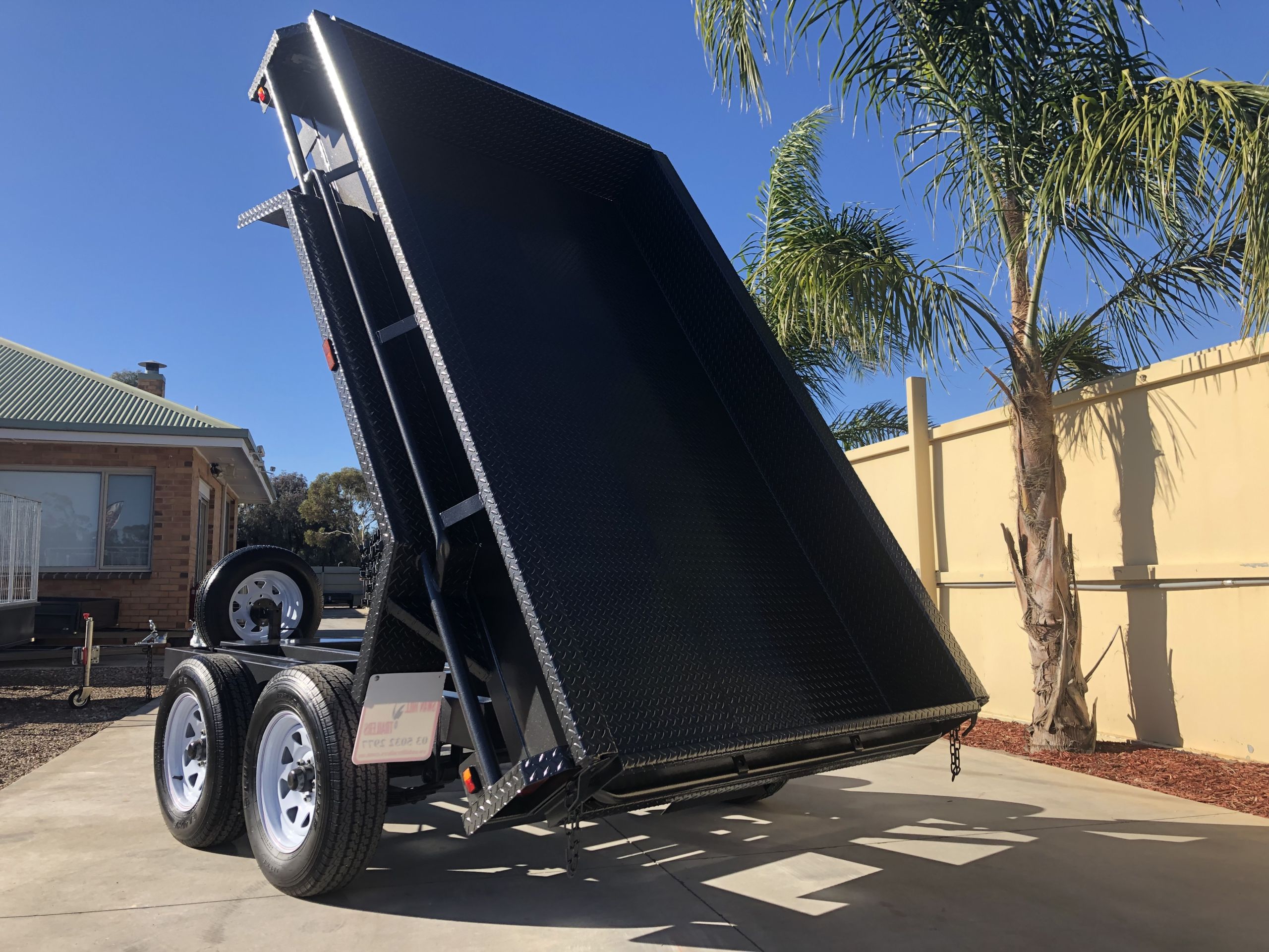 8x5 Deluxe Heavy Duty Tandem Hydraulic Tipper Trailer for Sale - Brisbane — image 6