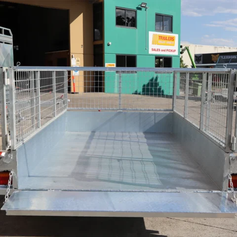 8x5 Galvanised 2ft Cage Trailer with Full Checker Plate and Tilt Function for Sale — image 7