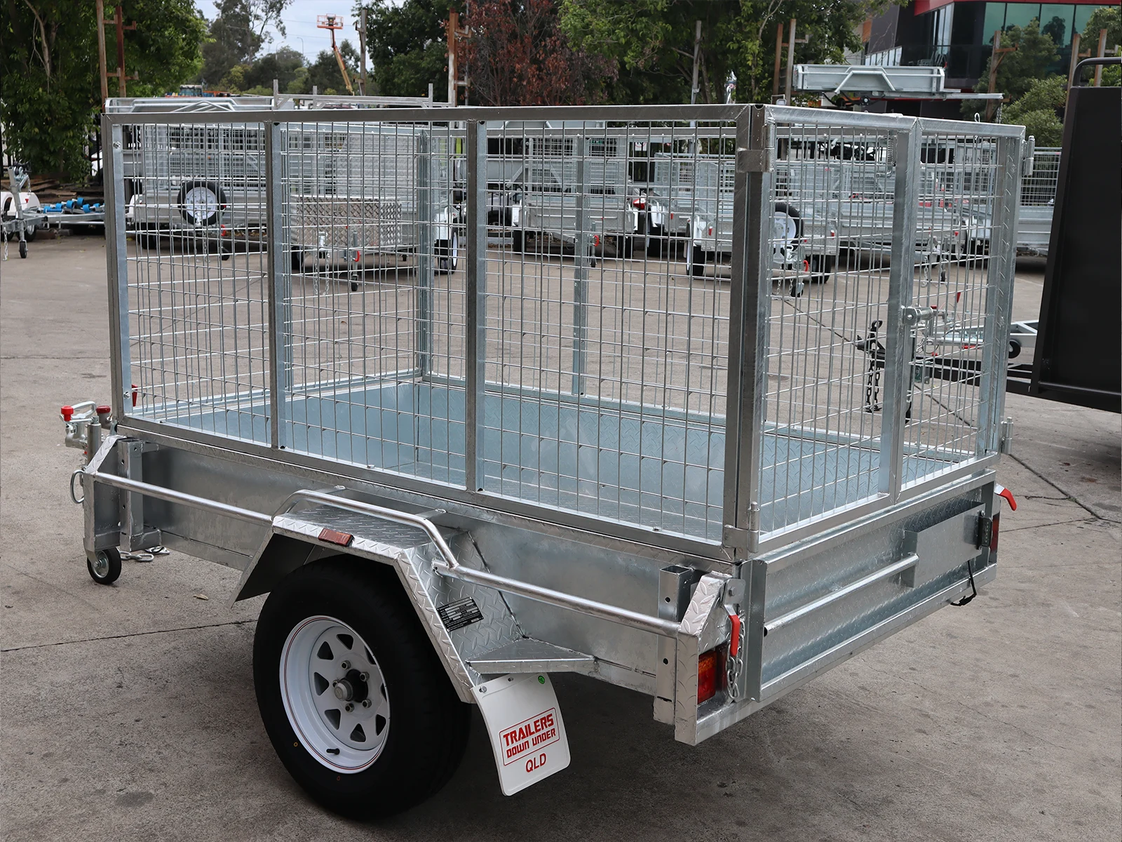 7x4 Extra Heavy Duty Single Axle Galvanised Trailer 1.0 Tonne ATM with 3 Ft Cage for Sale in Brisbane — image 3
