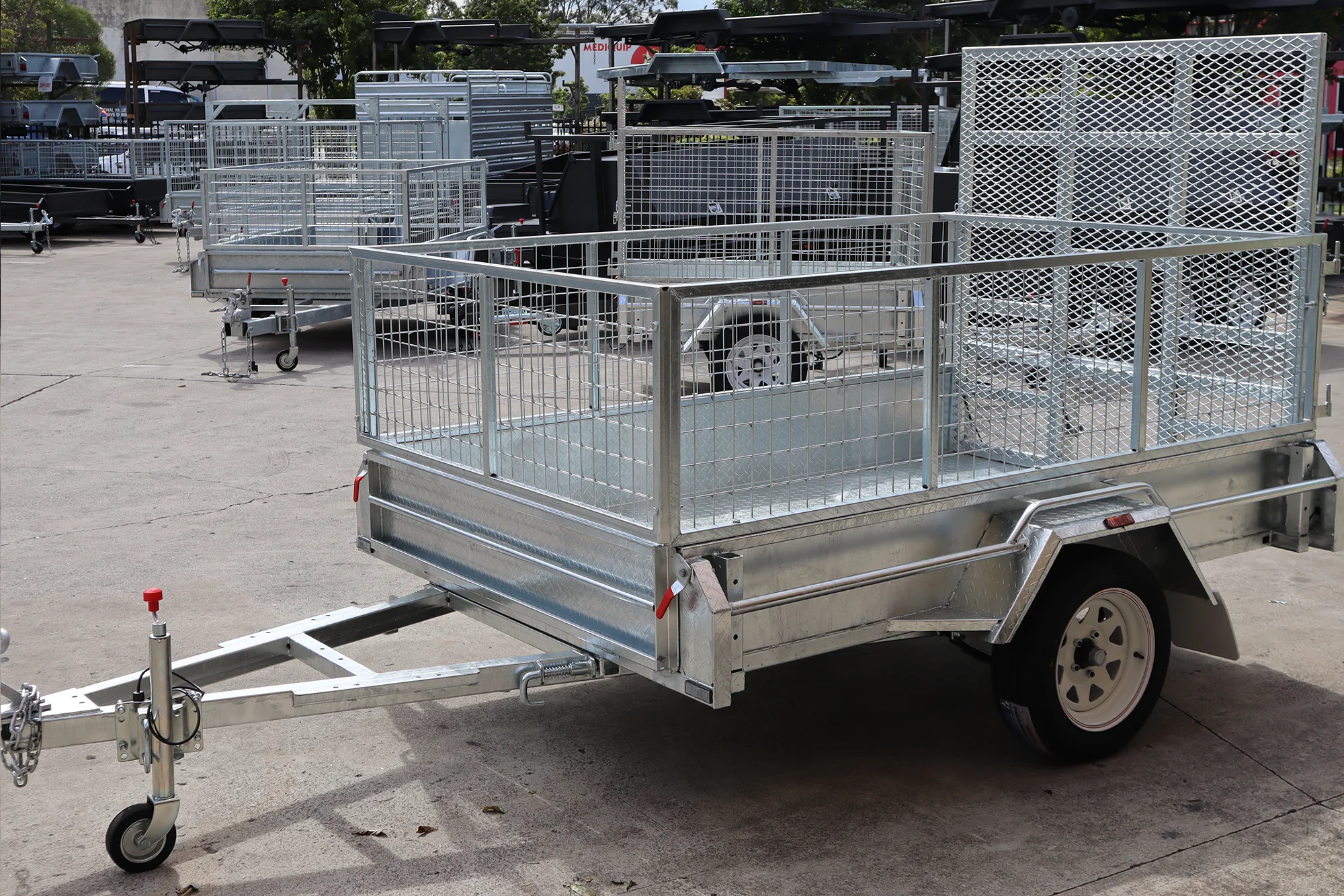 8x5 Galvanised 2ft Cage Trailer with 5ft Drop Down Ramp & Tilt Function for Sale Brisbane — image 4