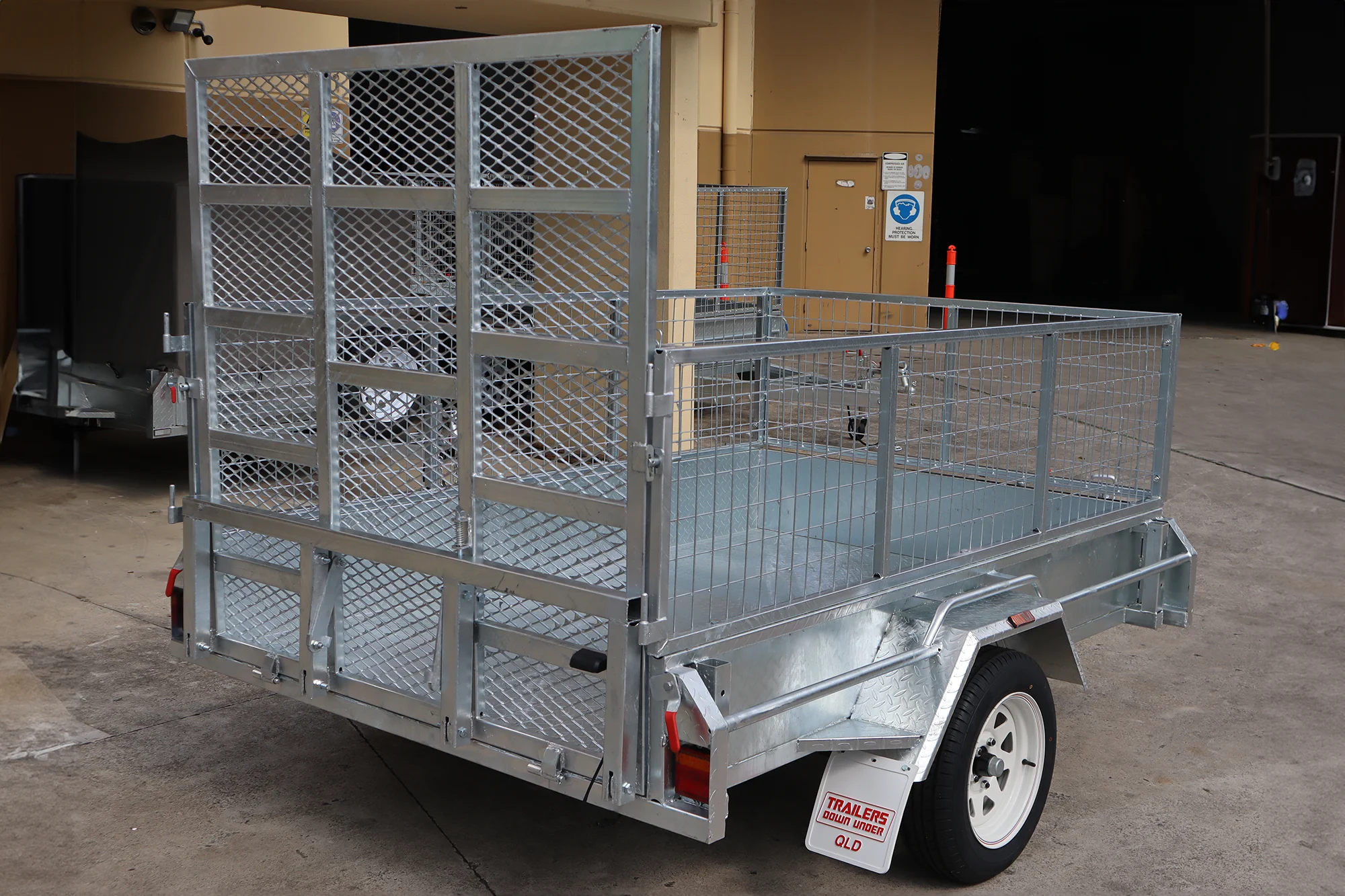 8x5 Galvanised 2ft Cage Trailer with 5ft Drop Down Ramp & Tilt Function for Sale Brisbane — image 8