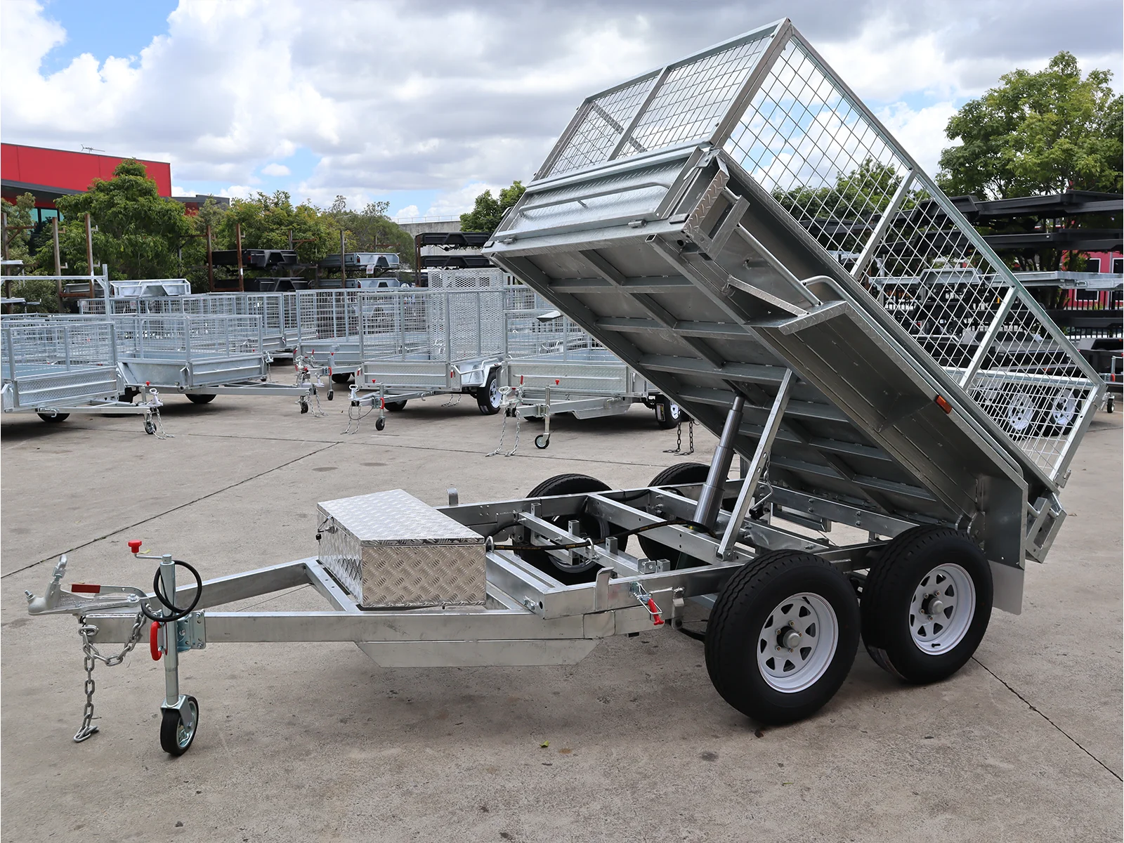 8x5 Galvanised Hydraulic Tipper Trailer 2ft Cage and Ramps | 3.5 Tonne | Rocker Roller Suspension — image 2