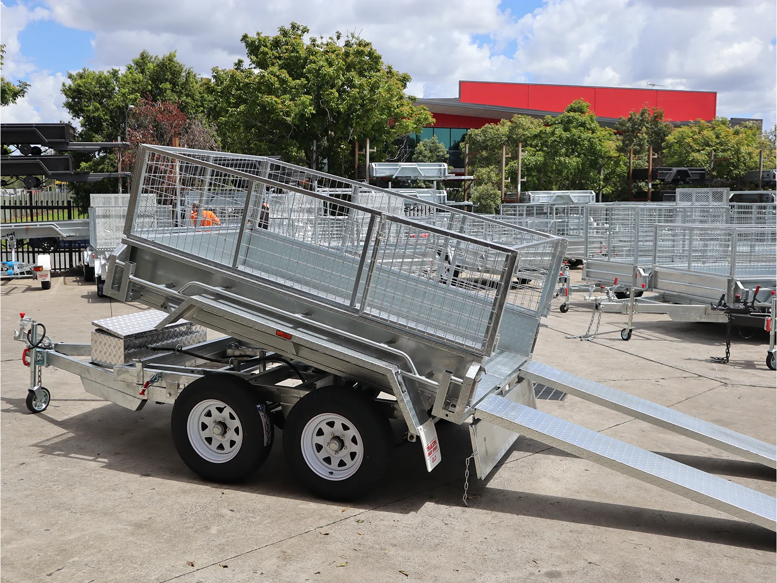 8x5 Galvanised Hydraulic Tipper Trailer 2ft Cage and Ramps | 3.5 Tonne | Rocker Roller Suspension