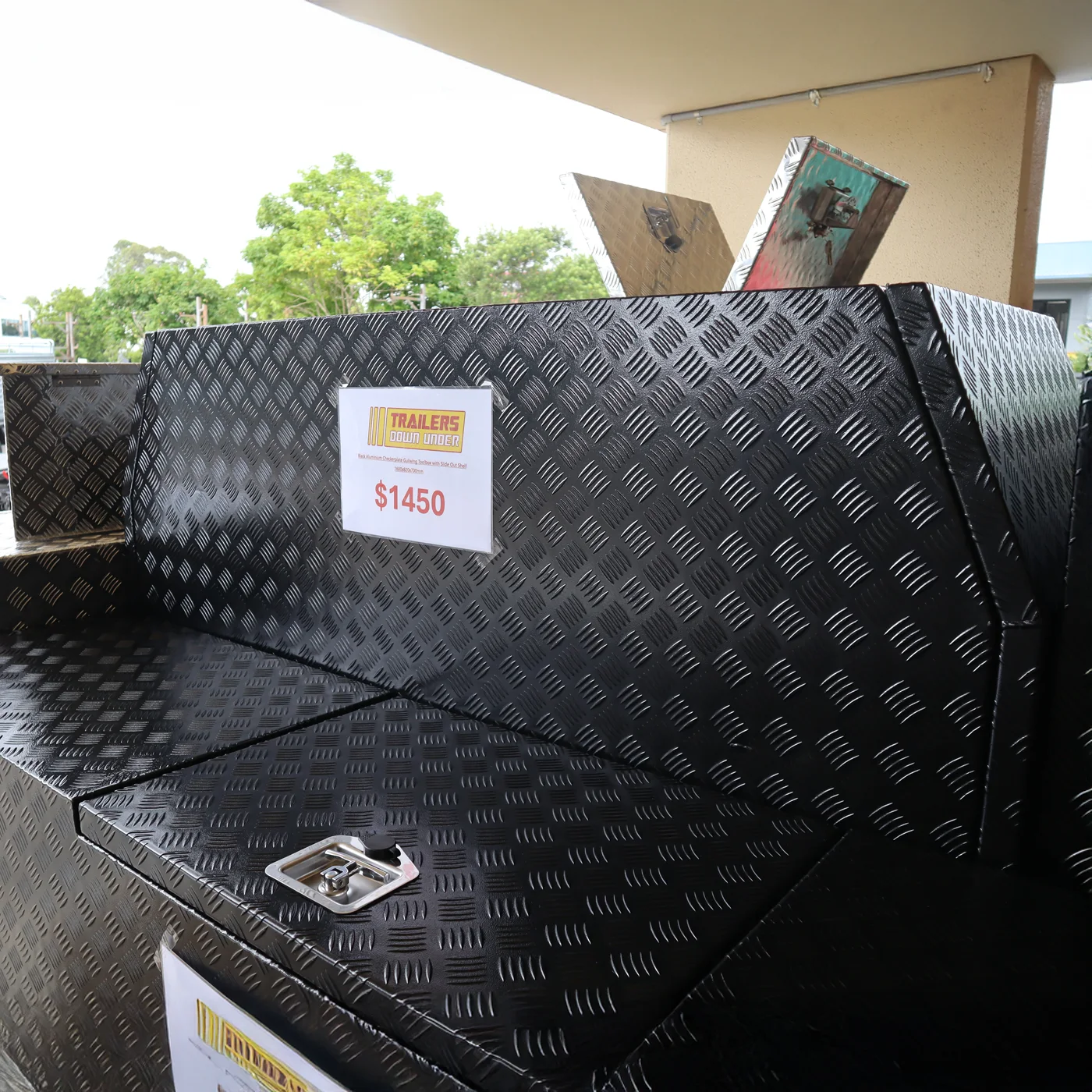 Black Aluminium Checkerplate Galwing Toolbox with Slide out Shelf
