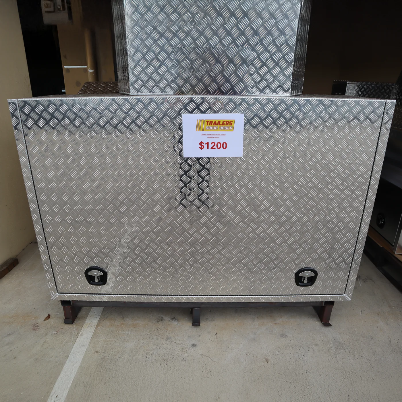 Aluminum Checkerplate Side Toolbox