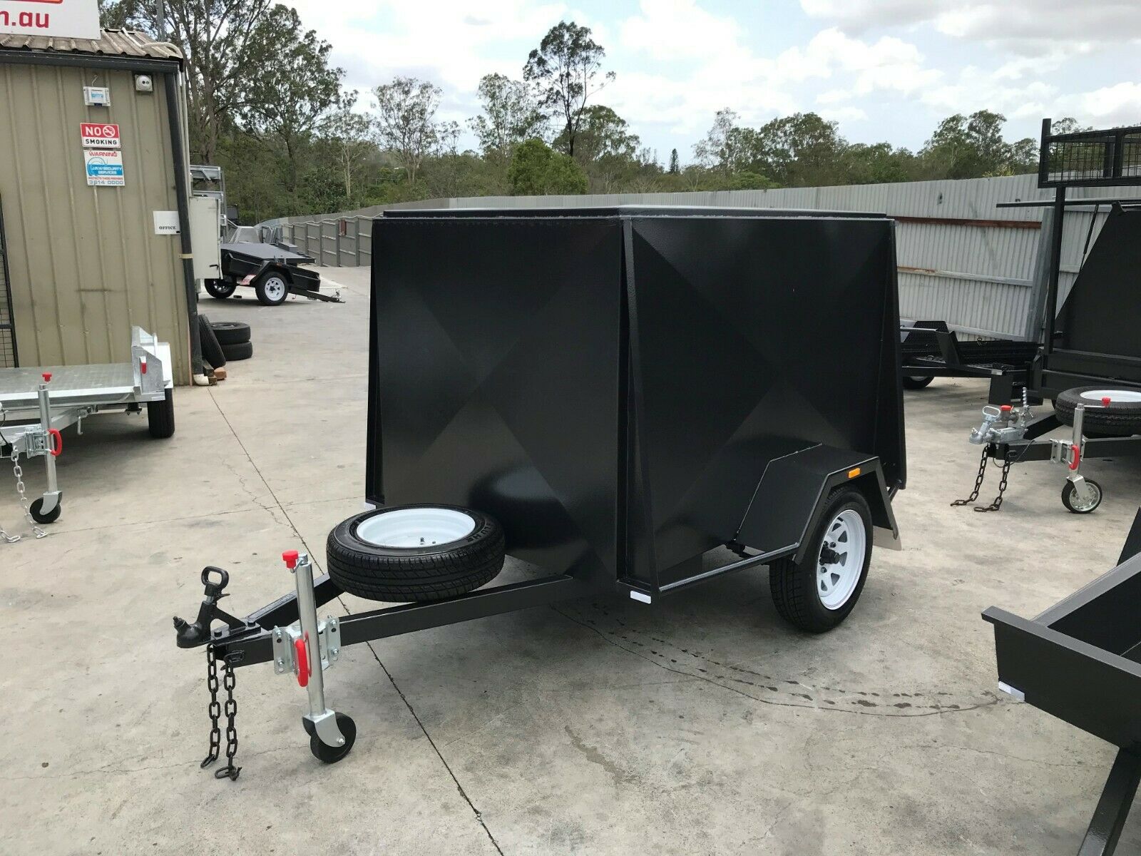 6x4 Heavy Duty Single Axle Fully Enclosed VAN Luggage Trailer For Sale — image 9