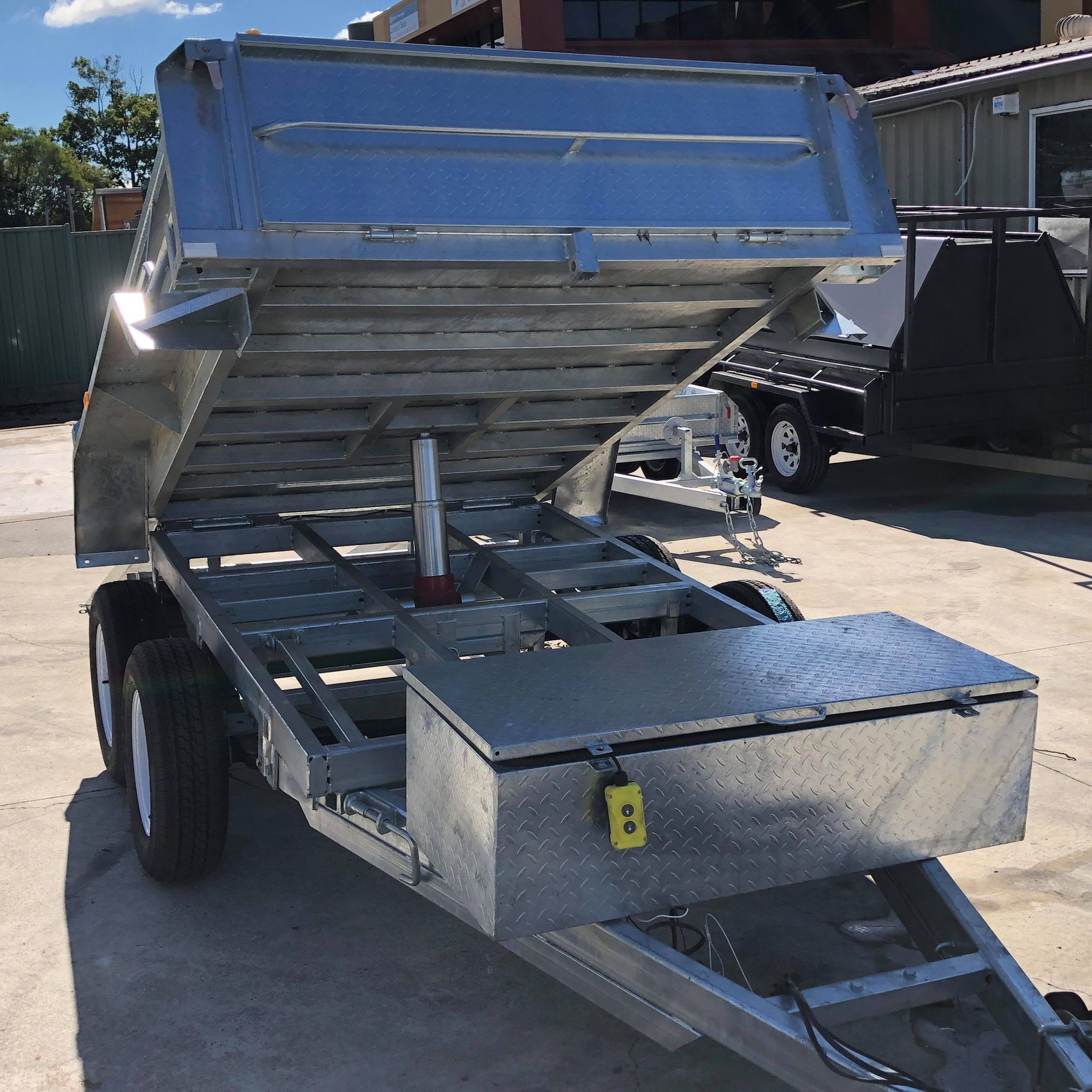 8x5 Galvanised Hydraulic Tipper Trailer for Sale in Brisbane | 3.5 Tonne | Rocker Roller Suspension — image 5