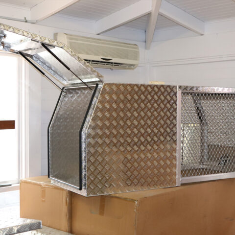 Heavy Duty Aluminium Half Canopy Tool Box for Sale Brisbane — image 6