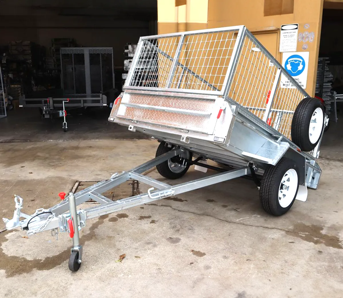 7x4 Heavy Duty Single Axle Galvanised Box Trailer with 2 Ft Cage for Sale in Brisbane — image 3