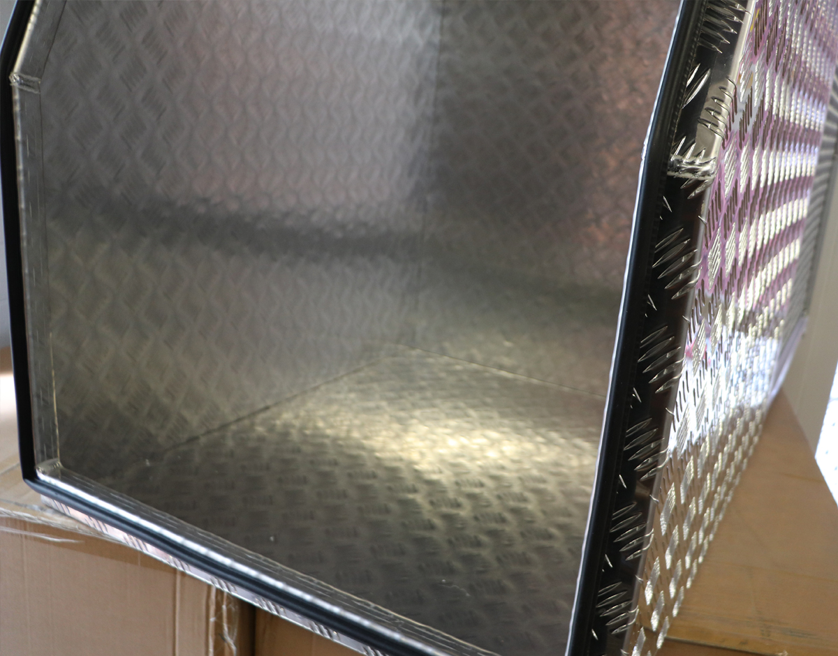 Heavy Duty Aluminium Half Canopy Tool Box for Sale Brisbane — image 11