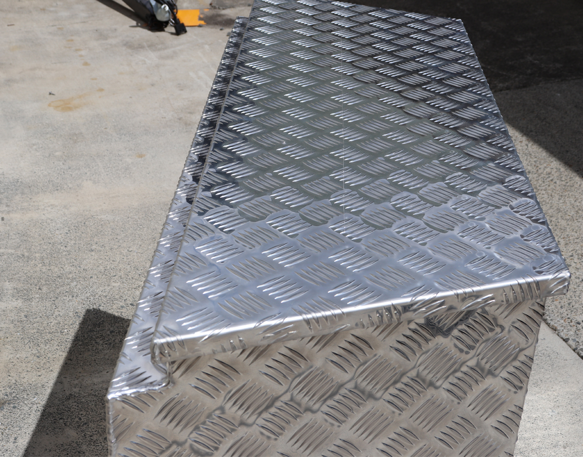 Top Opening Tapered Sides Drawbar Trailer Storage Tool Box for Sale Brisbane — image 7